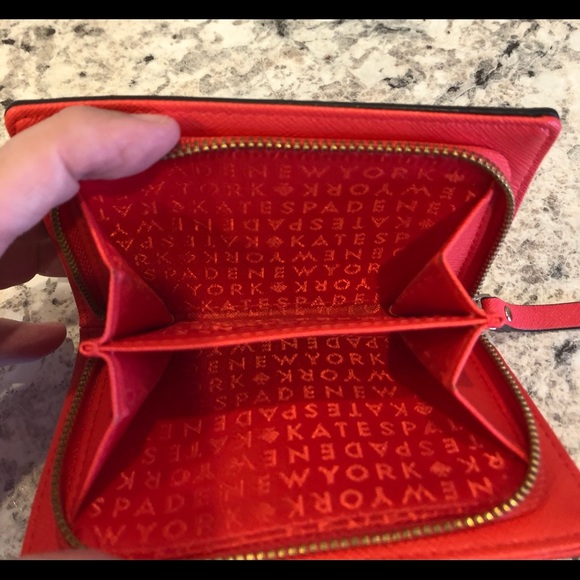 Kate Spade bifold wallet - Picture 10 of 11
